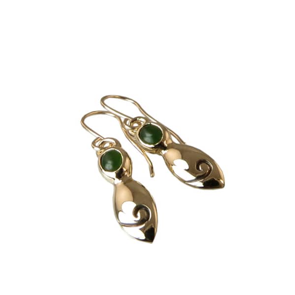 ER 9Y415 9ct Gold NZ Pounamu /Greenstone ' Pere-koru ' earrings