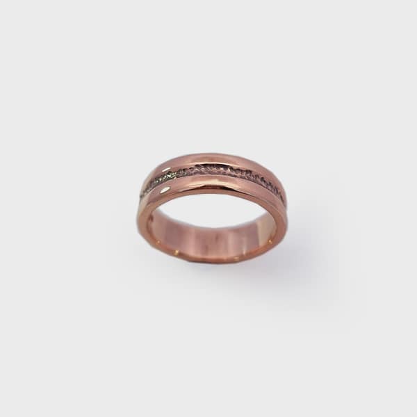 RG 9RINV6- TXT Rose GOLD flat/ txt 'GROOVE' ring Size Q