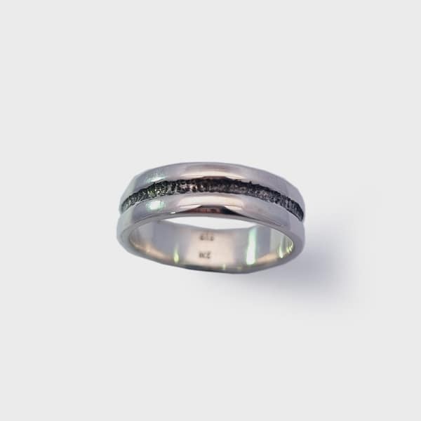 RG ss423- TXT Sterling Silver flat/ txt 'GROOVE' ring Size R.5
