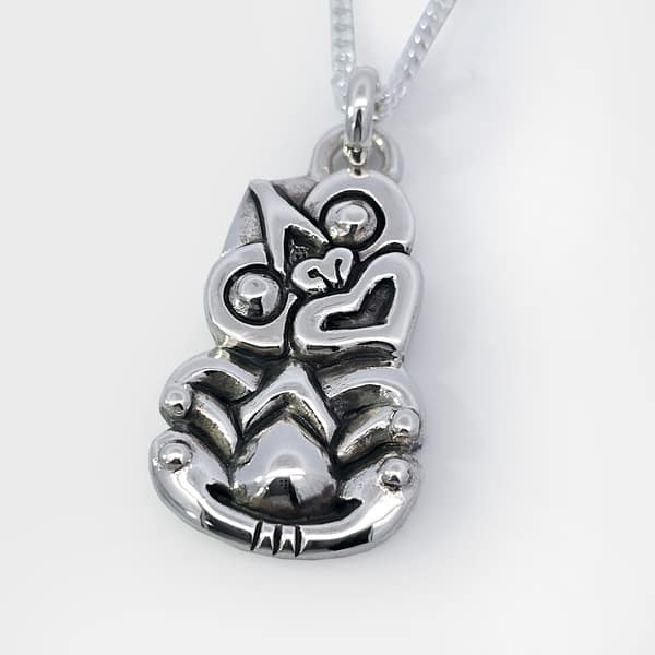 PD ss654 Sterling Silver ' Hei Tiki ' pendant & chain 45cm