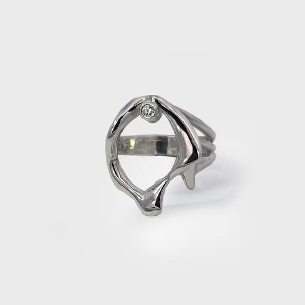Large Sterling silver Totorere Shell link ring & cultured Diamond